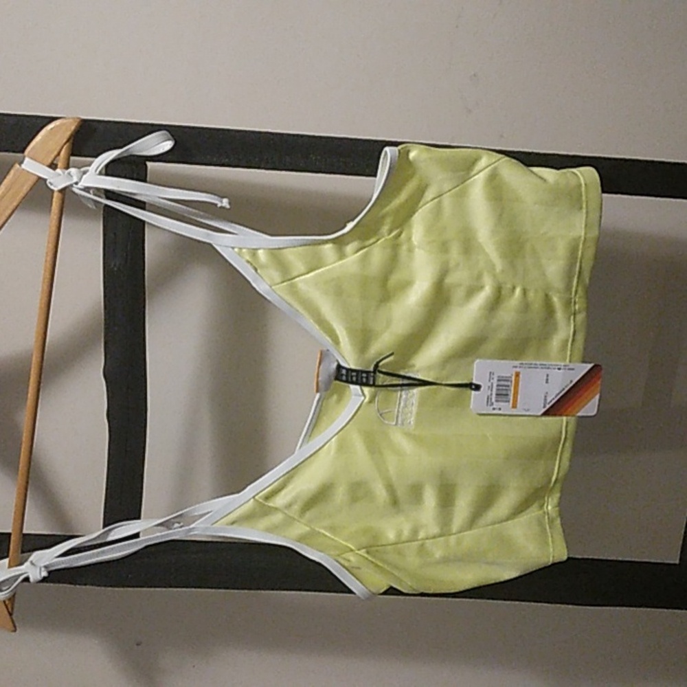 Women's Ellesse Oversized Pili Strappy Top NWT